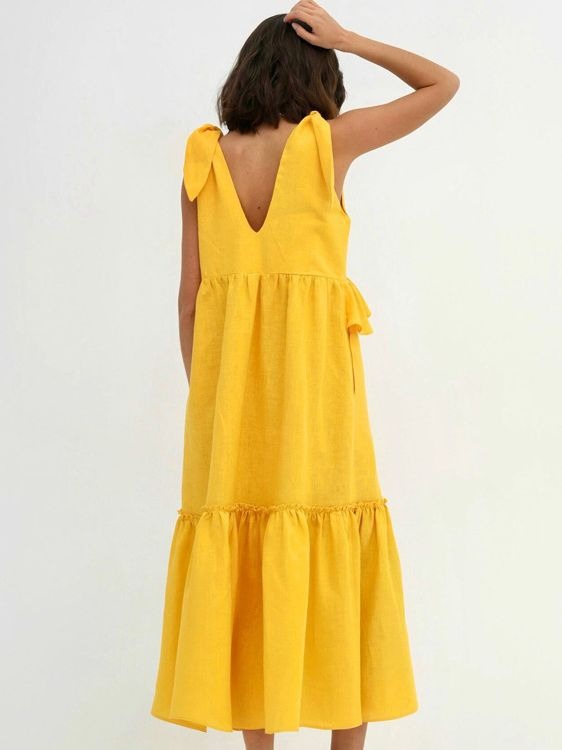Ruffle Edge Sleeveless Design V-neck Dress